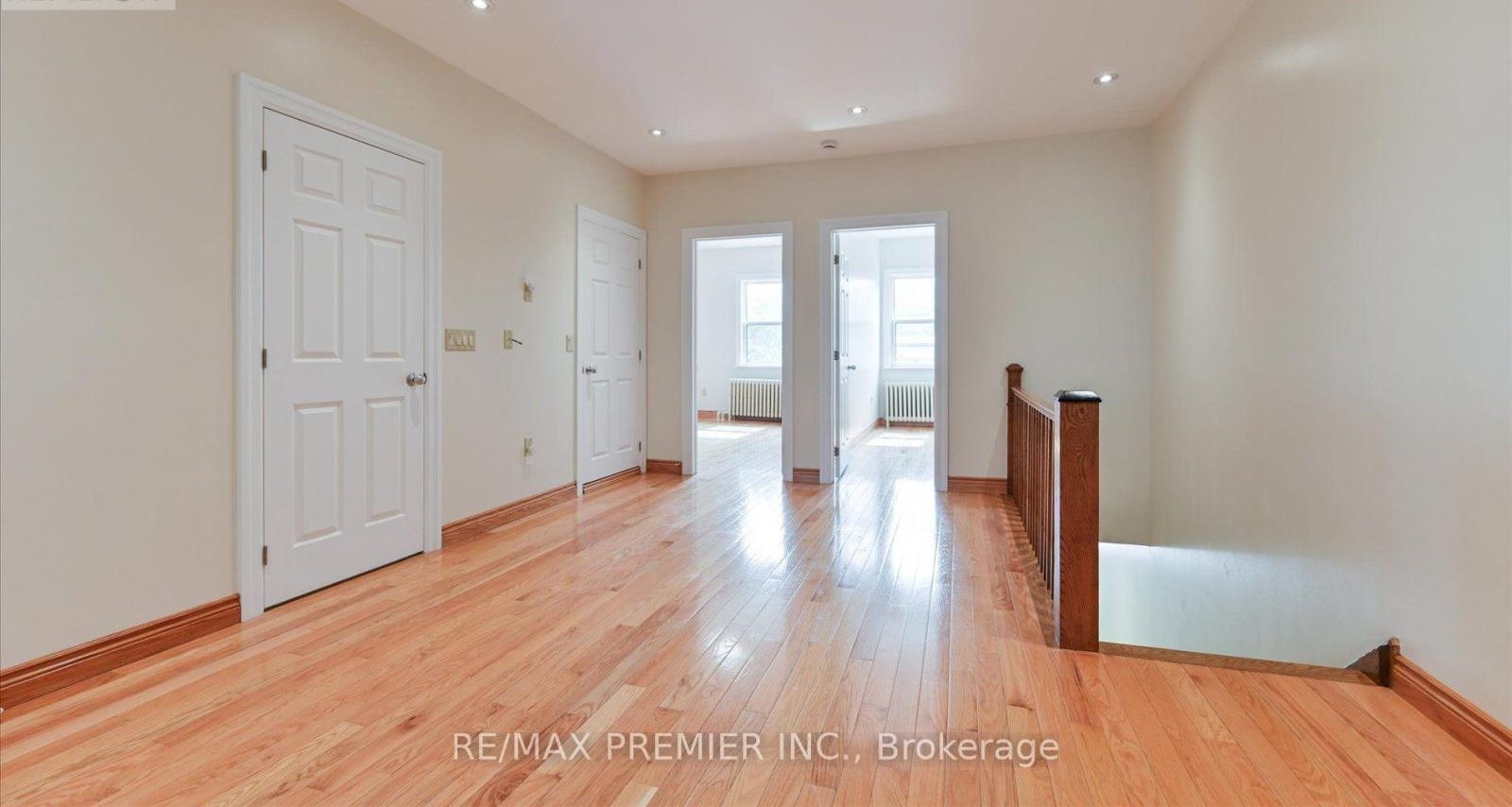 1575 Bayview Avenue, Toronto – photo 2