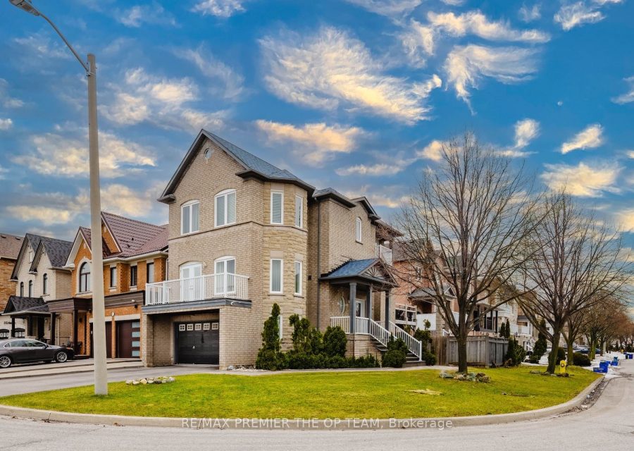2 La Maria Lane, Vaughan – Sold