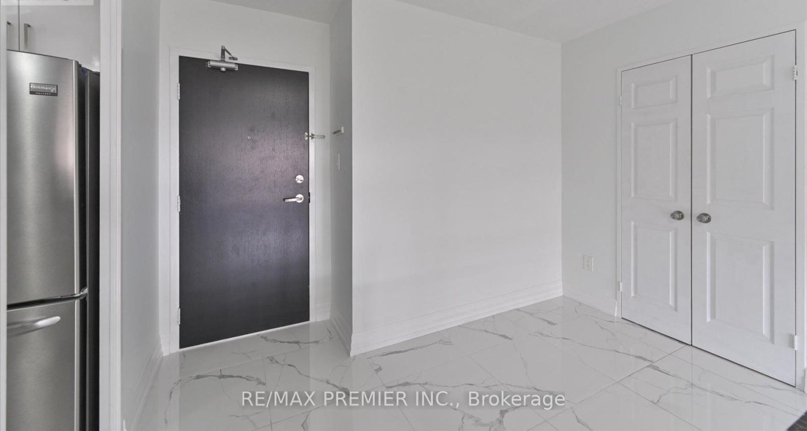 604 - 25 Four Winds Drive, Toronto – photo 3